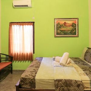 Standard Zimmer mit Kingsize-Bett